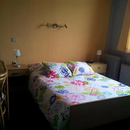 Alojamento de Acomodação e Pequeno-almoço Le Clos Du Pere Finet 3*