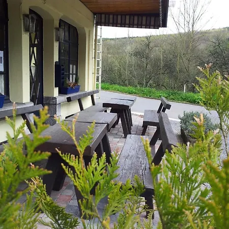 Le Clos Du Pere Finet Alojamento de Acomodação e Pequeno-almoço 3*