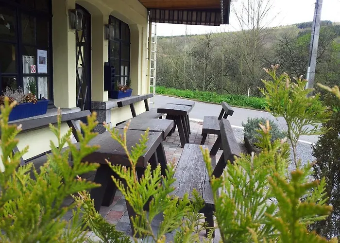 Le Clos Du Pere Finet Alojamento de Acomodação e Pequeno-almoço 3*