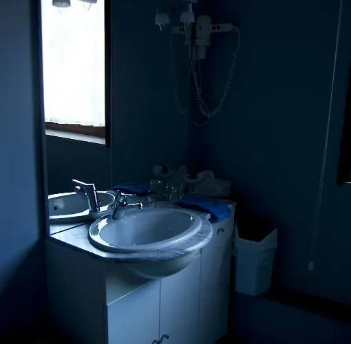 Le Clos Du Pere Finet Alojamento de Acomodação e Pequeno-almoço 3*